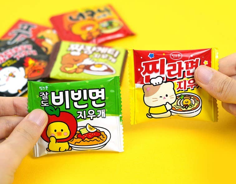 K -Ramen Shape Earaser (Random)