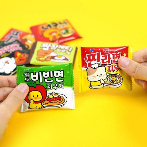 K -Ramen Shape Earaser (Random)